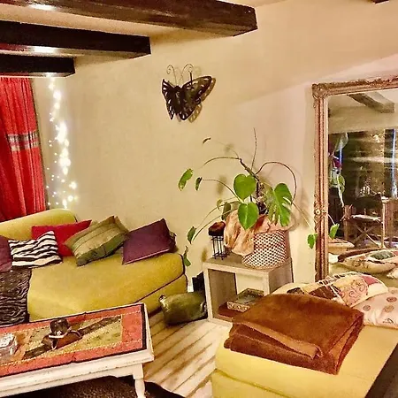 Holiday home Pet Friendly Charming House With Garden