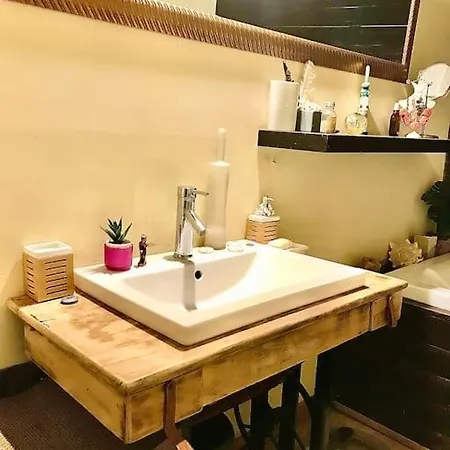 Pet Friendly Charming House With Garden Holiday home *