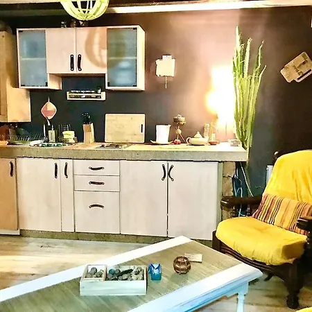 Holiday home Pet Friendly Charming House With Garden