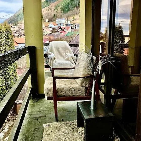 Holiday home Pet Friendly Charming House With Garden